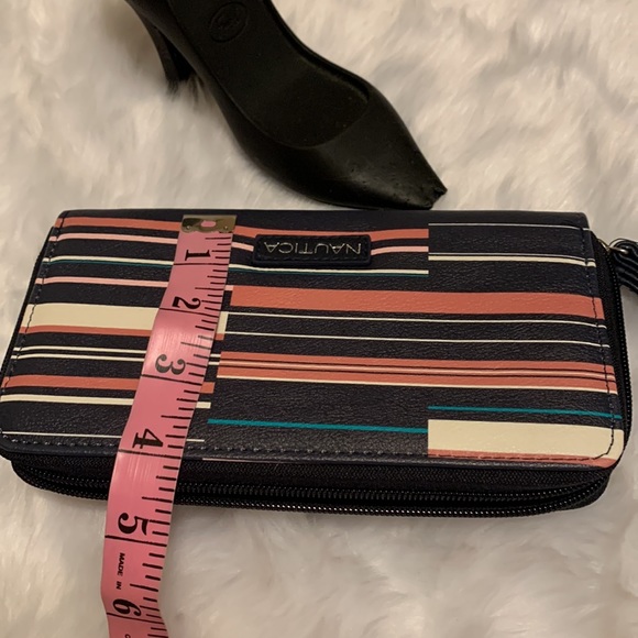 NAUTICA Brown ribbon stripe Money Manager clutch wallet like new (162) - Picture 8 of 13